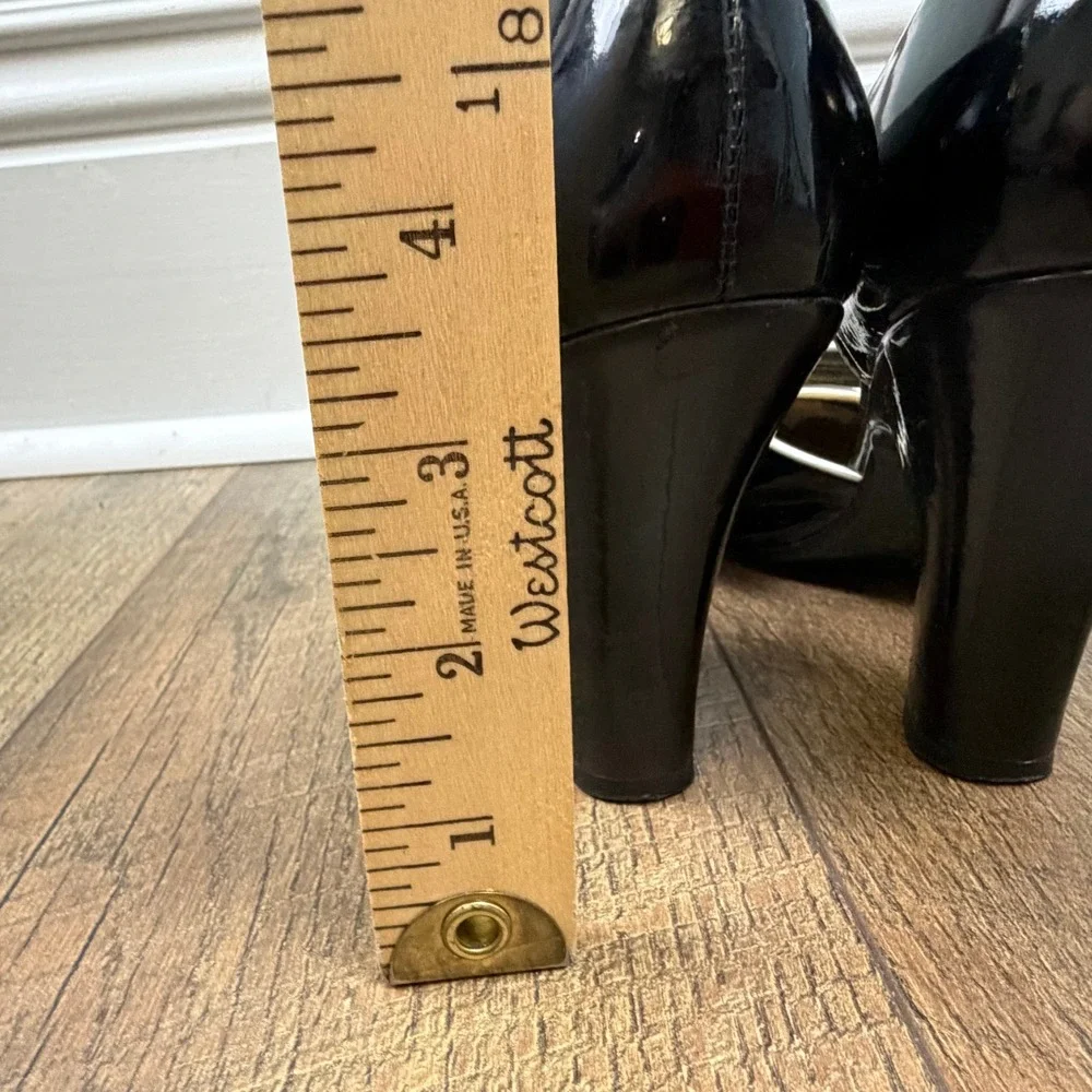 BCBGirls Mary Jane Patent Pumps Women 8B Black White